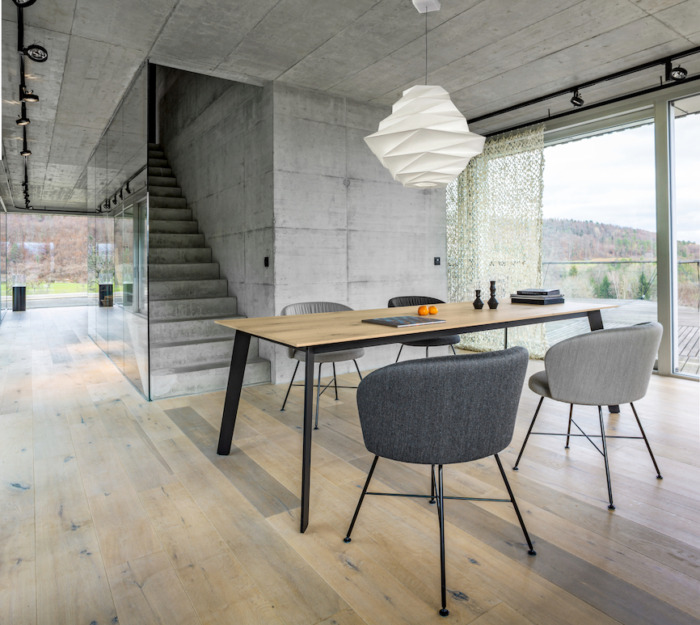 Biala Vierbeinstuhl – Bild 6
